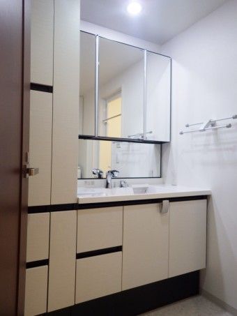 毎日を優雅にスタート　LIXILルミシスにお取替え