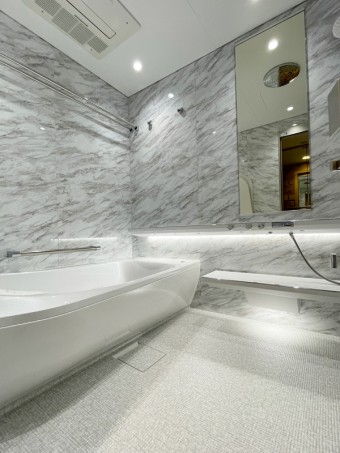 オーバーヘッドシャワーで快適お風呂タイム♪