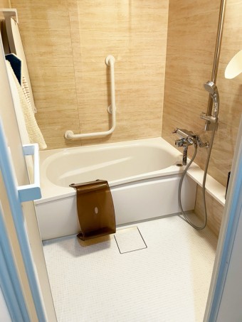 スリムカウンター設置でスペースを有効活用した使い勝手の良い空間に