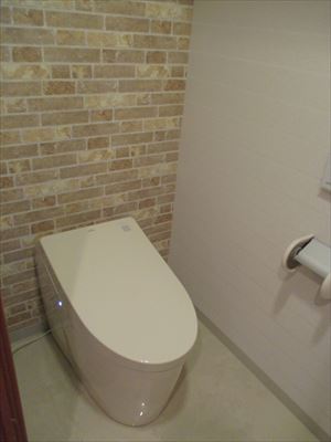 TOTOのタンクレストイレにお取替え！好みのデザインに