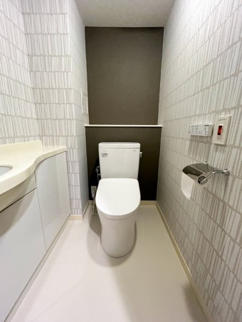 サイドカバーが便器の凹凸を覆い見た目もすっきり！